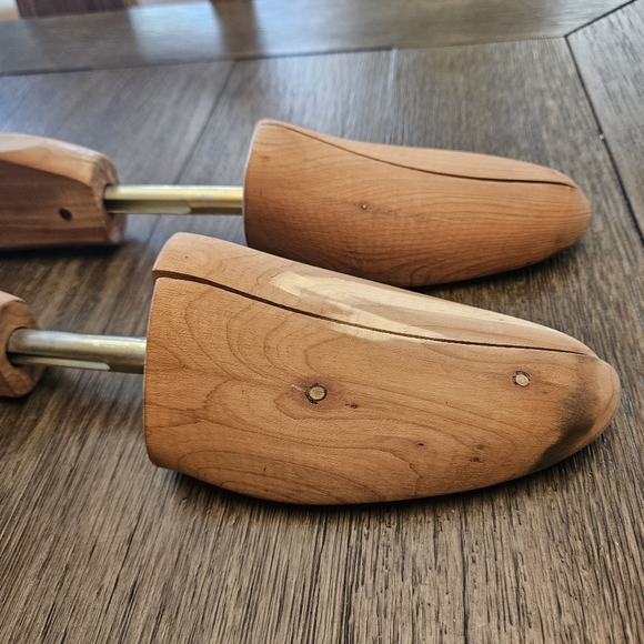 Rochester Sir Alton Cedar Shoe Keepers - Picture 7 of 10